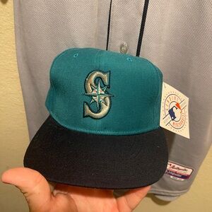 VINTAGE 1990s SEATTLE MARINERS HAT